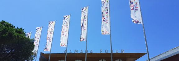 Almada-forum1