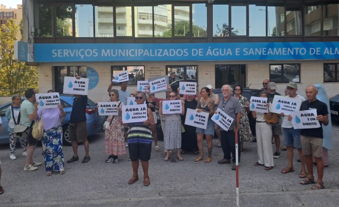 protesto-falta-de-agua